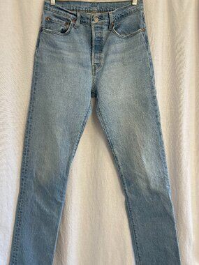 Women's Levi's 501 jeans, size 28